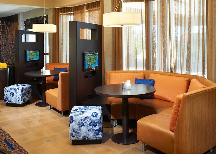 Courtyard By Marriott
