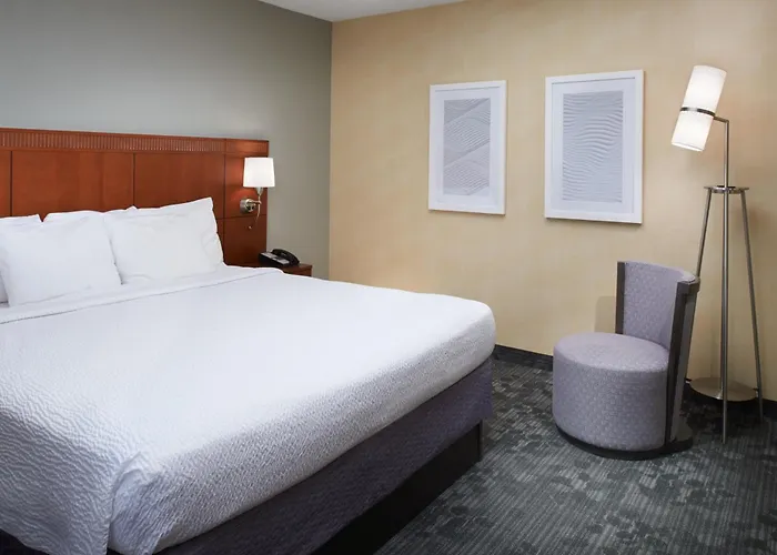 Courtyard By Marriott