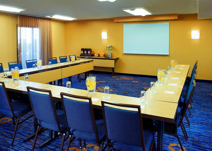Hotel Courtyard By Marriott