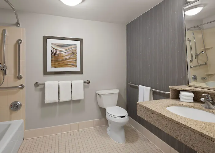 Courtyard By Marriott 3*