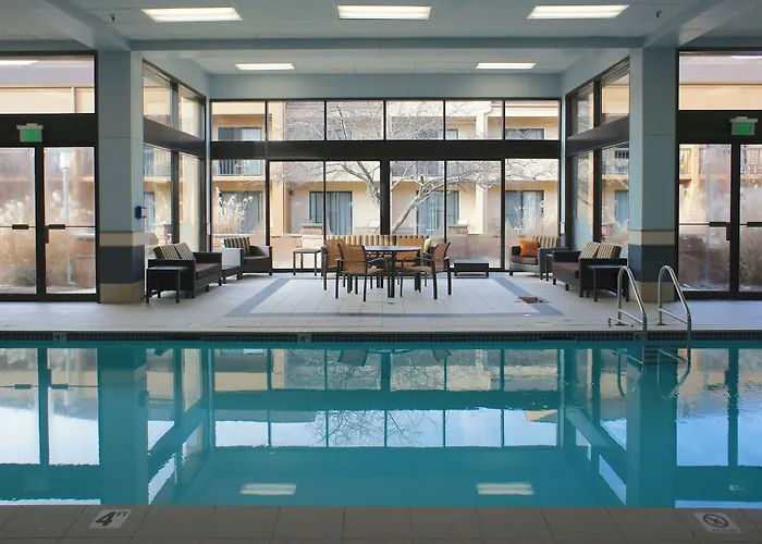 Hotel Courtyard By Marriott