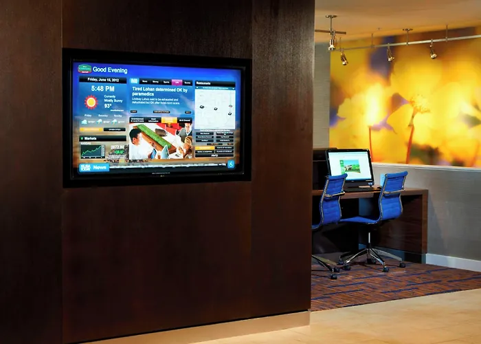 Courtyard By Marriott 3*