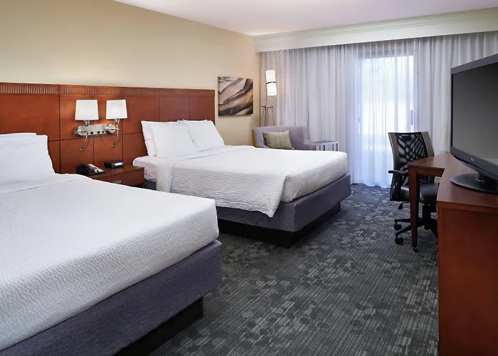 Courtyard By Marriott Hotel 3*