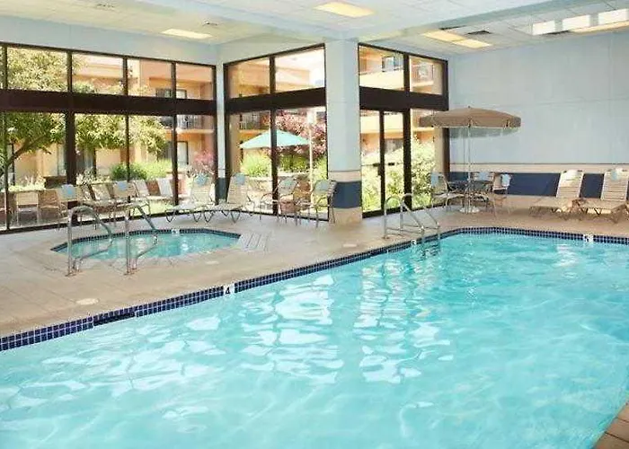Hotel Courtyard By Marriott