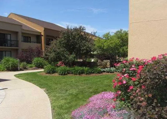 Courtyard By Marriott Hotel