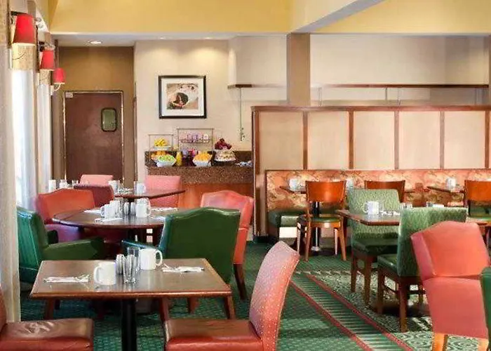 Courtyard By Marriott