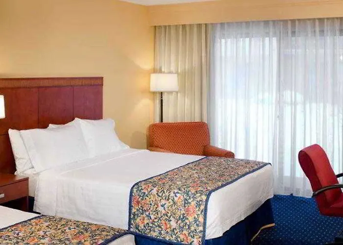 Courtyard By Marriott Hotel 3*